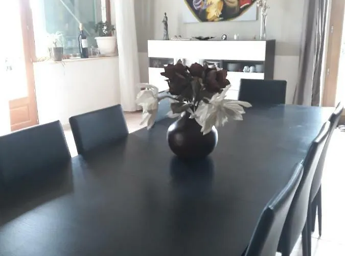 La Maison Des Vignes 3* Charentay